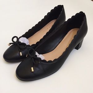 Black ballet flats